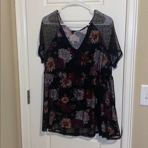 Flowered blouse with lace overlay